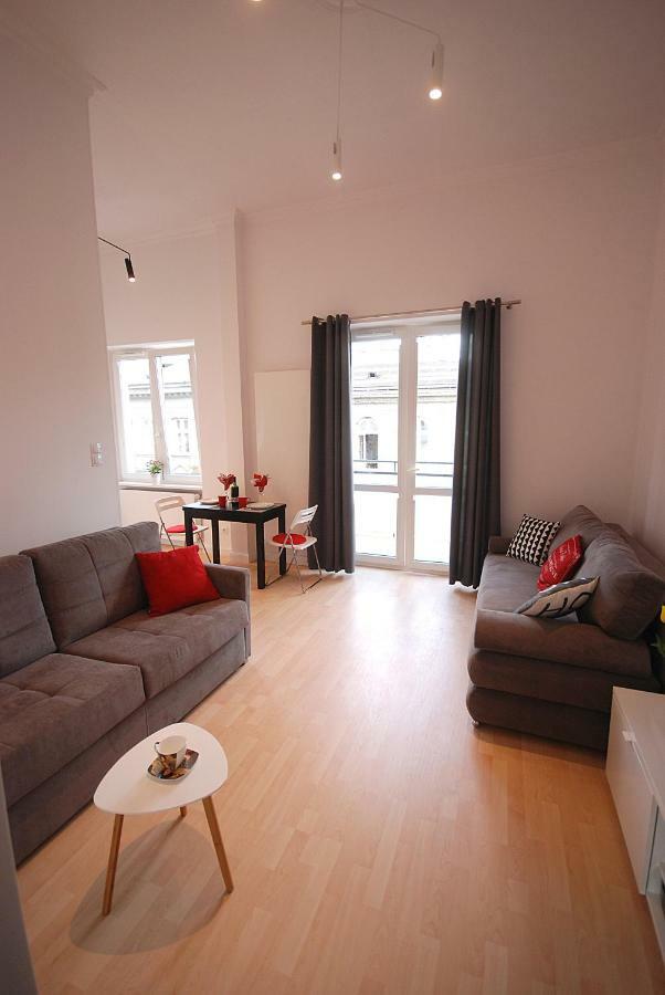 Nowy Apartament Wilcza Warschau Exterior foto