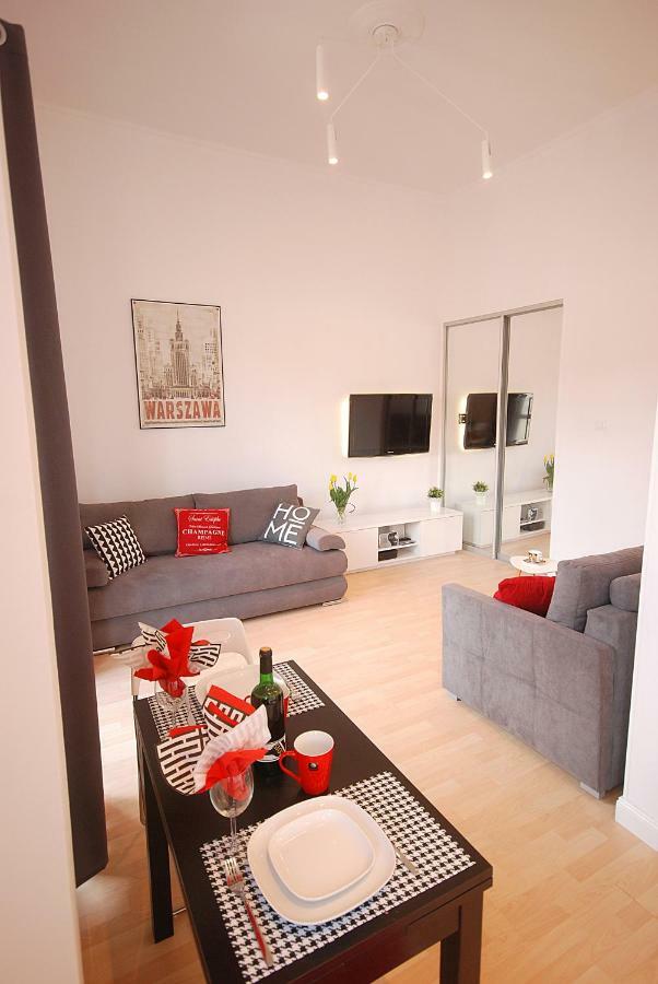 Nowy Apartament Wilcza Warschau Exterior foto