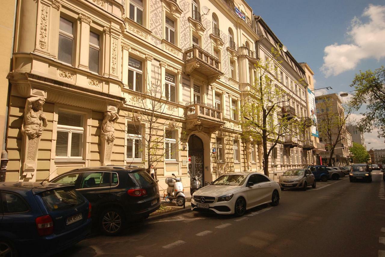 Nowy Apartament Wilcza Warschau Exterior foto