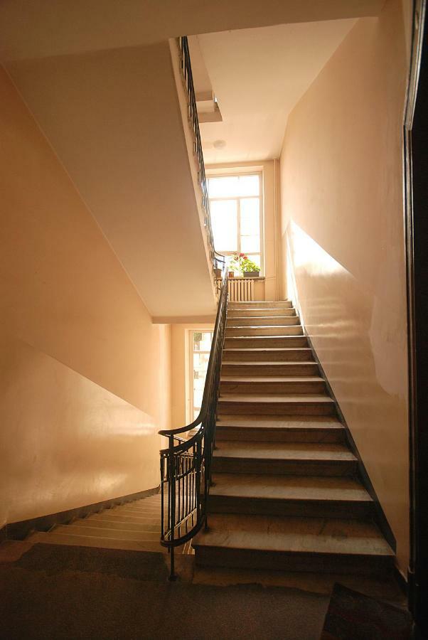 Nowy Apartament Wilcza Warschau Exterior foto